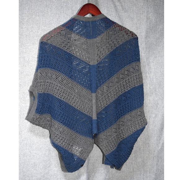 Roxy Open Knit Chevron Cardigan Gray and Navy Blue Size Medium - Picture 3 of 3